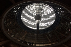 Bundestag-Reichstag-Glaskuppe-Blick-aus-dem-Bundestag