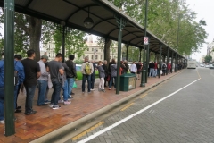 Warteschlange-für-den-Bus