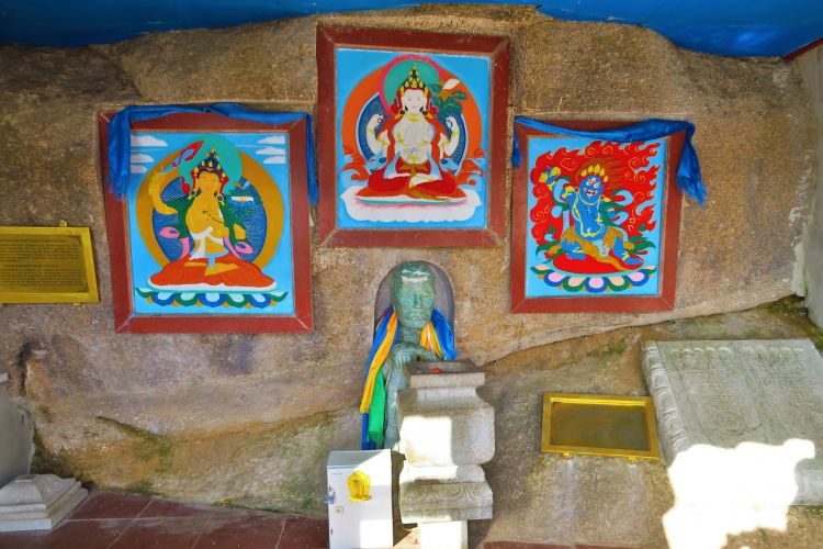 Kloster Aryabal - Altar
