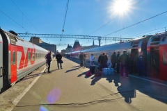 Moskau Passagiere checken ein