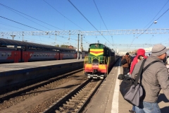 Transsib-faehrt-in-den-Moskauer-Bahnhof-ein