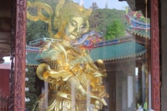 Nanputuo Tempel - Altar Spiegelung
