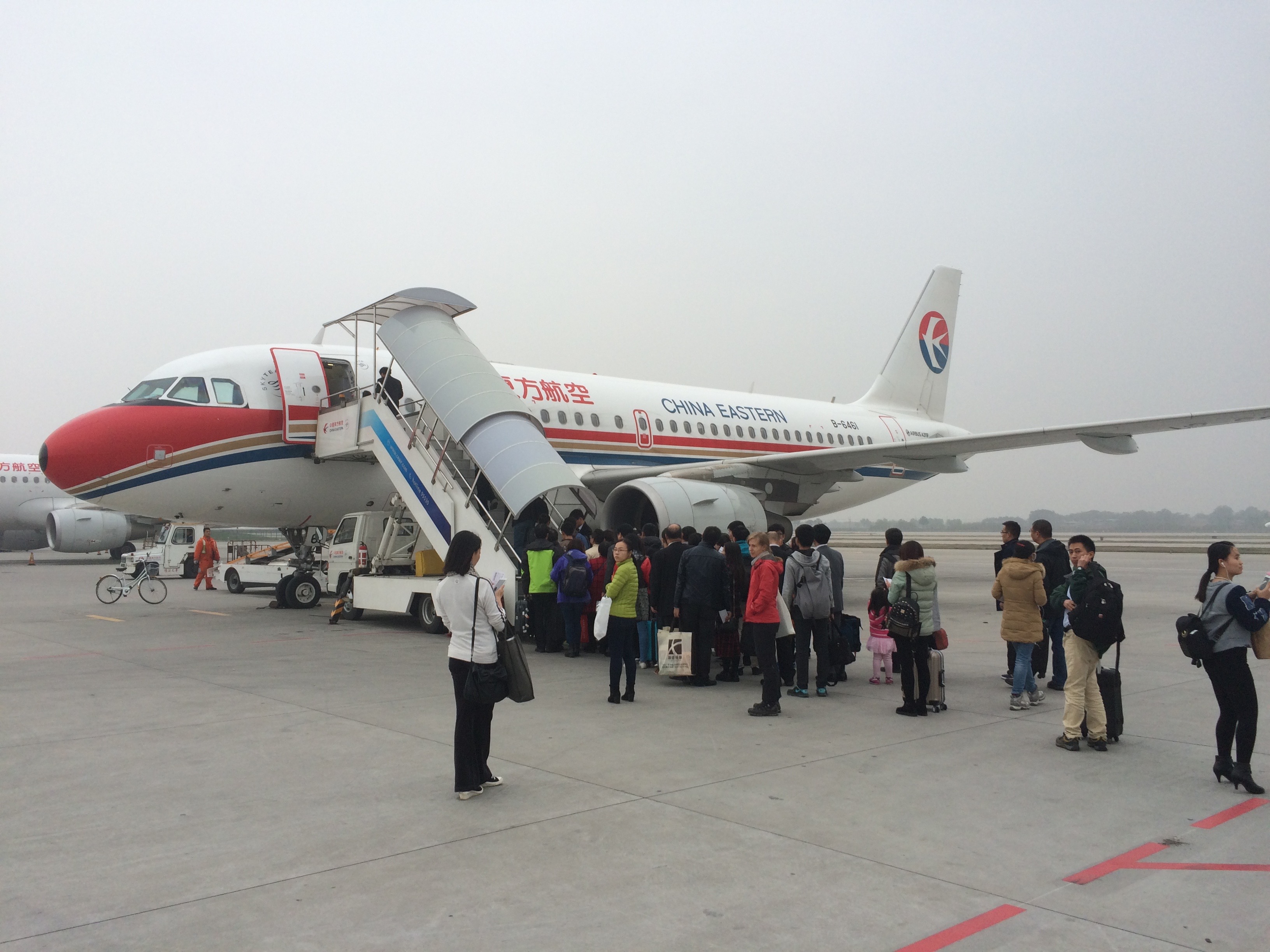 Mit dem Flugzeug von Xi’an nach Shanghai oder warum ich lieber Zug fahre